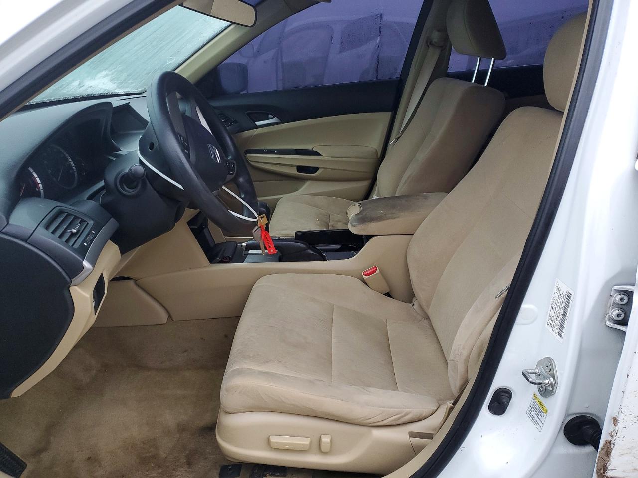 2011 HONDA ACCORD LXP photo 13