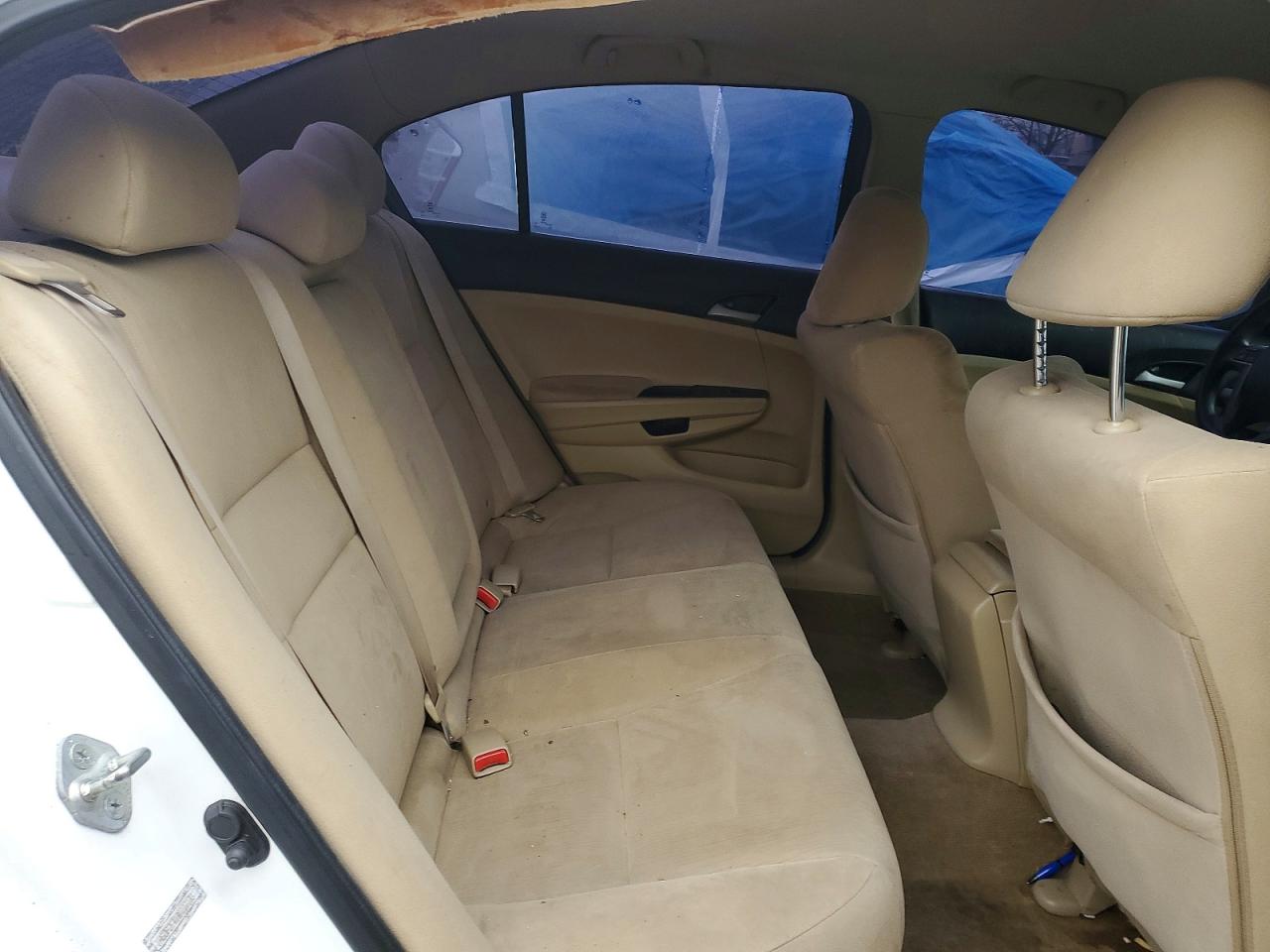 2011 HONDA ACCORD LXP photo 19