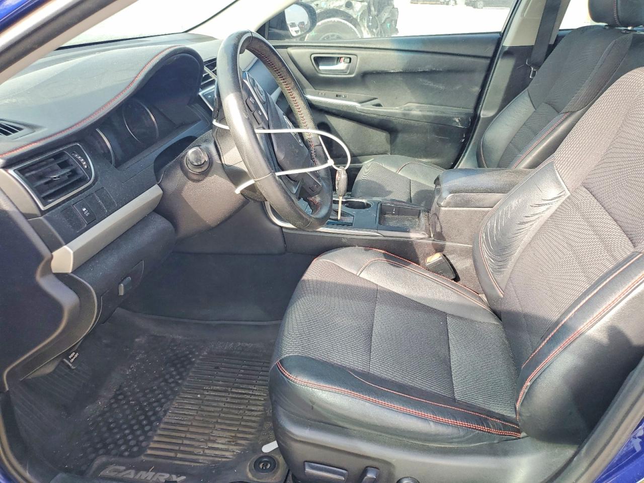 2016 TOYOTA CAMRY LE photo 7
