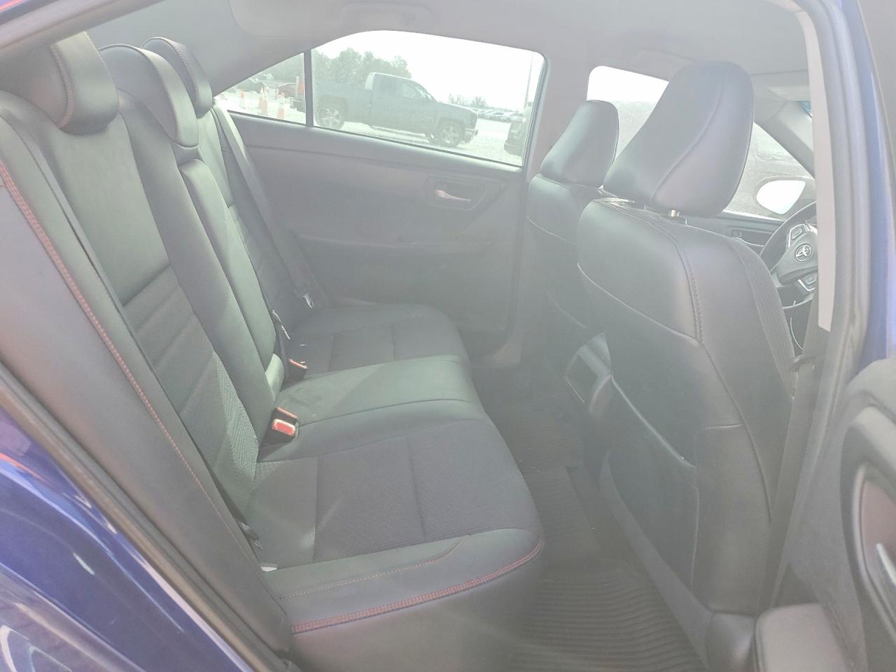 2016 TOYOTA CAMRY LE photo 10