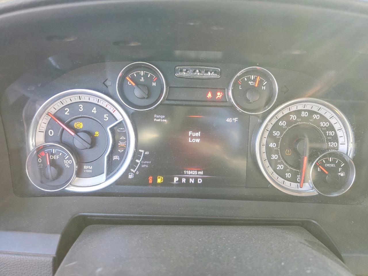 2016 RAM 1500 LARAMIE photo 9