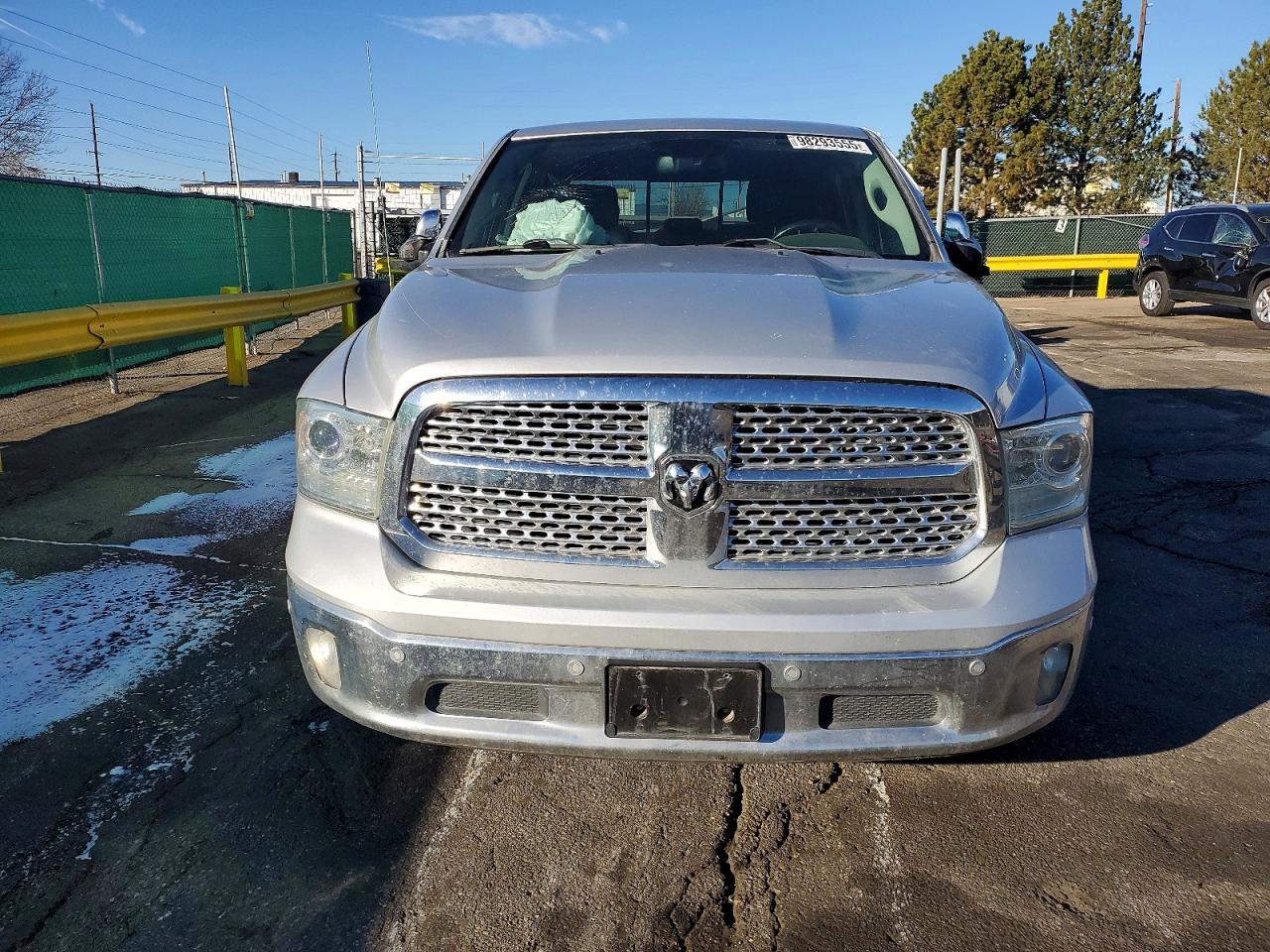 2016 RAM 1500 LARAMIE photo 5
