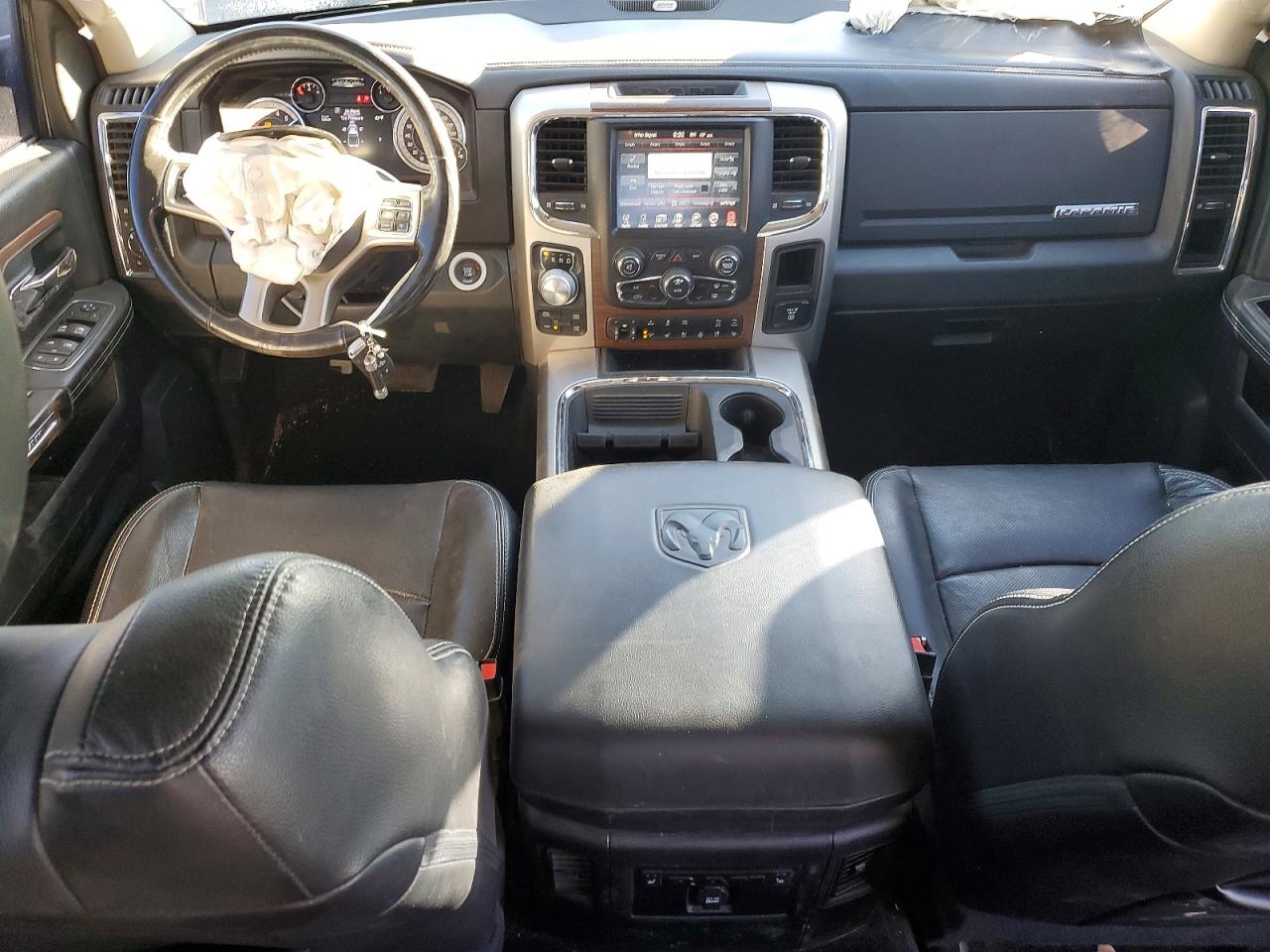 2016 RAM 1500 LARAMIE photo 8