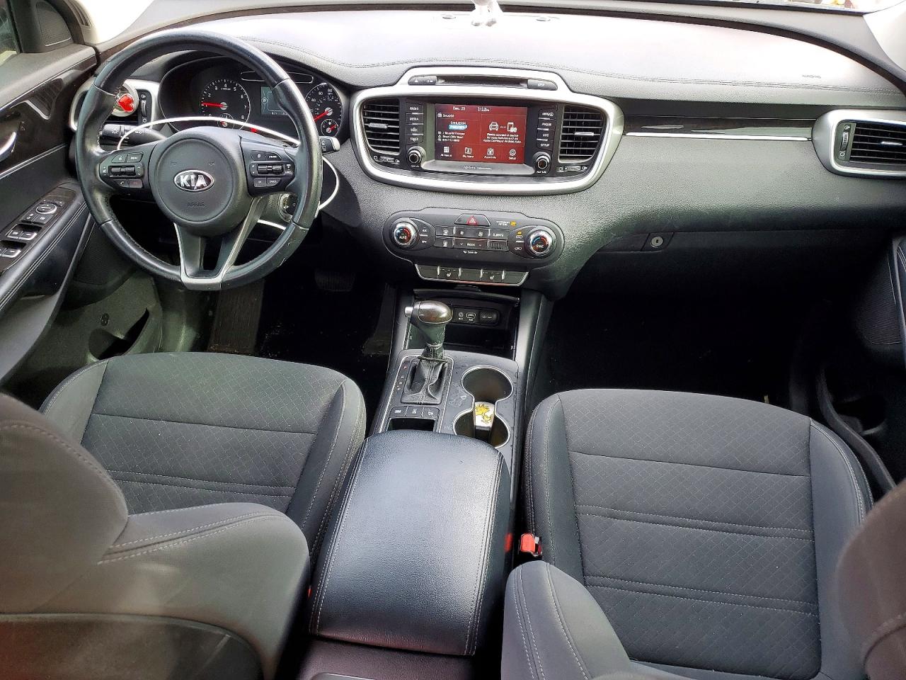 2017 KIA SORENTO LX photo 8