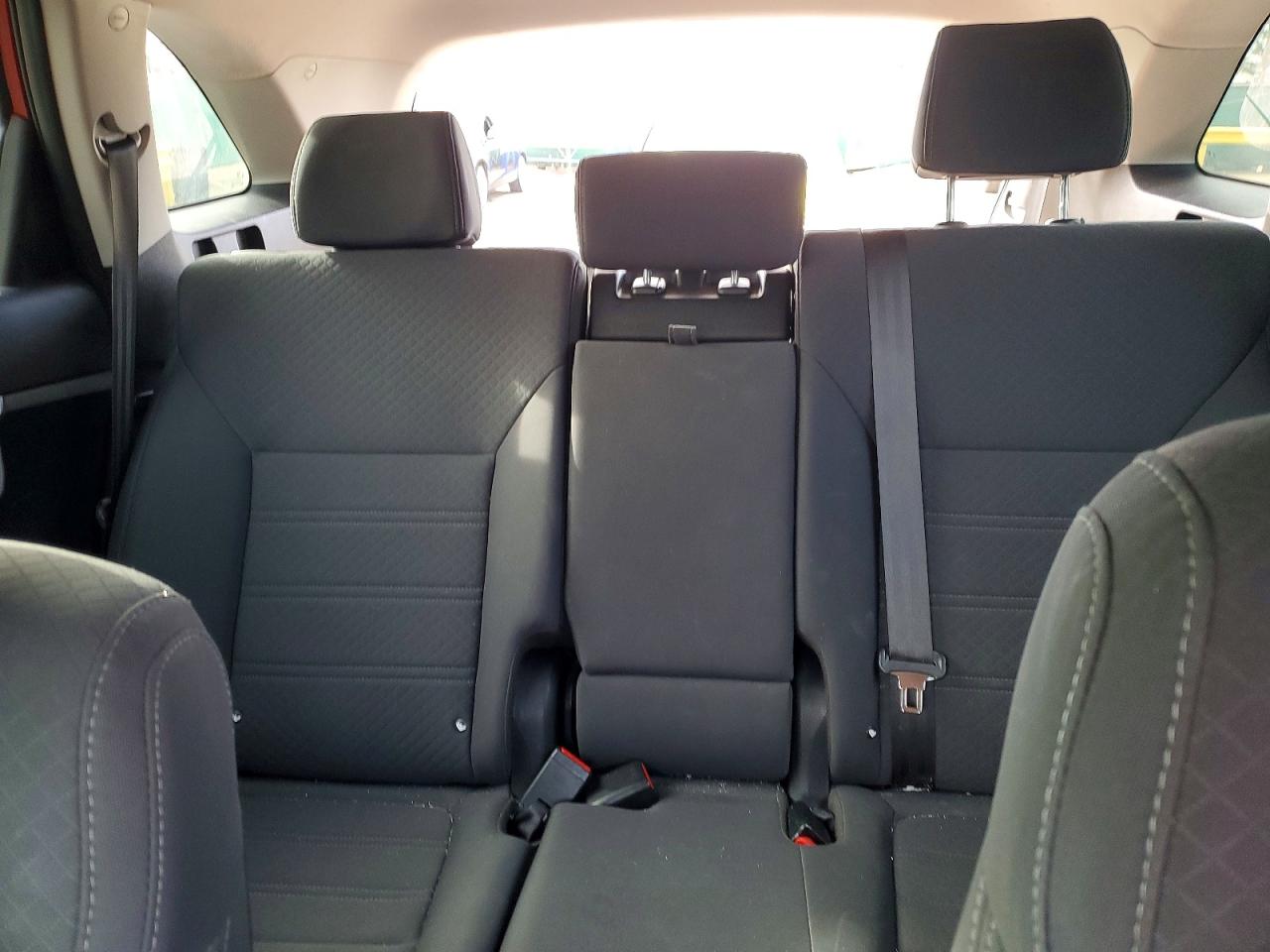2017 KIA SORENTO LX photo 10