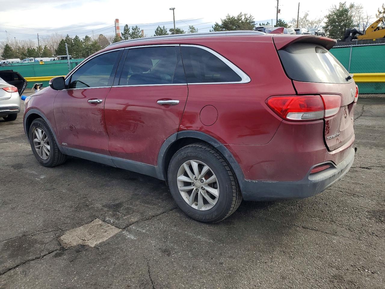 2017 KIA SORENTO LX photo 2