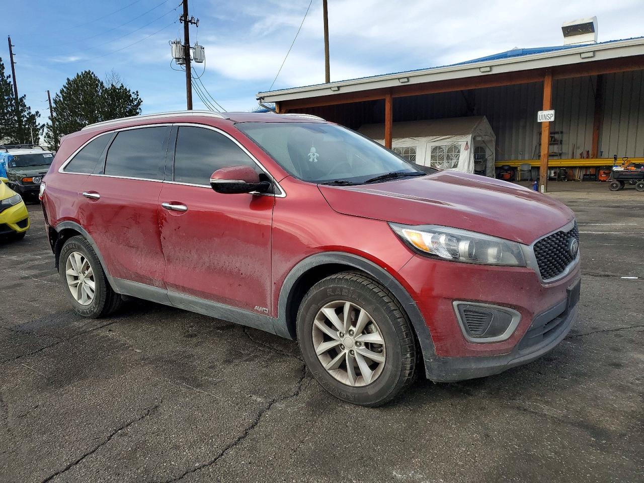 2017 KIA SORENTO LX photo 4
