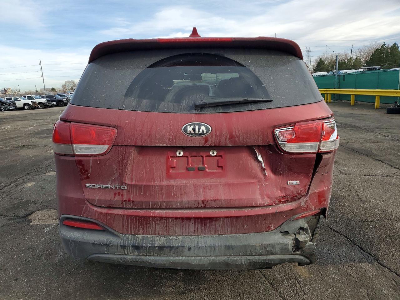 2017 KIA SORENTO LX photo 6