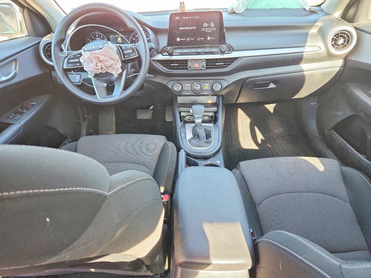 2024 KIA FORTE LX photo 8