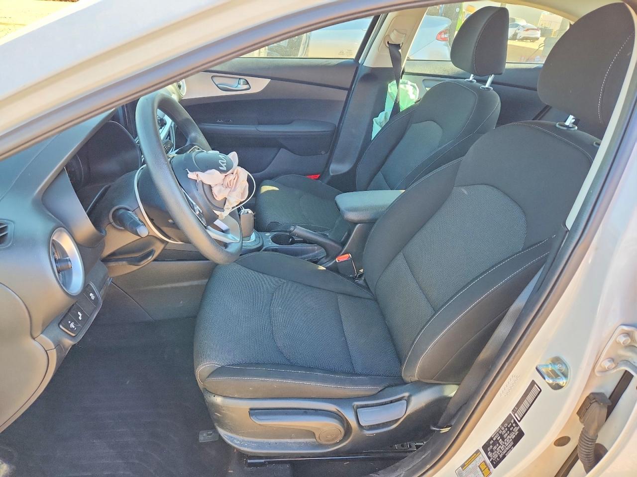 2024 KIA FORTE LX photo 7