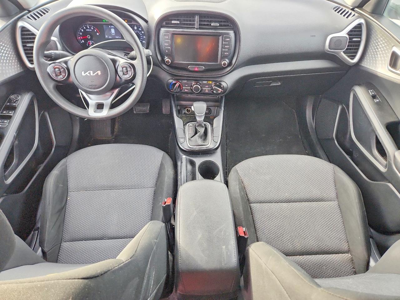 2022 KIA SOUL LX photo 8