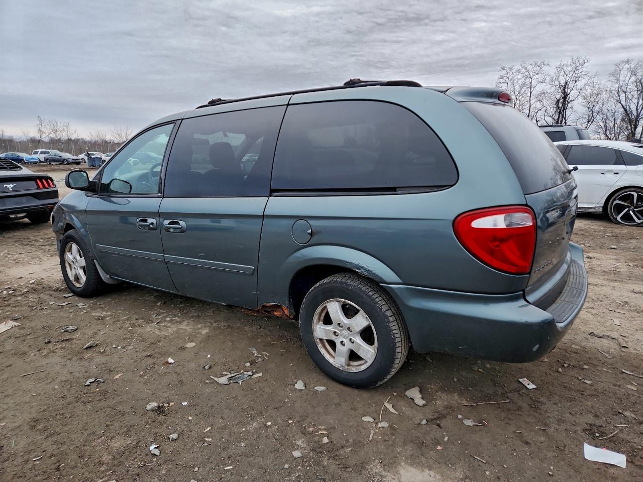 2007 DODGE GRAND CARAVAN SXT photo 2