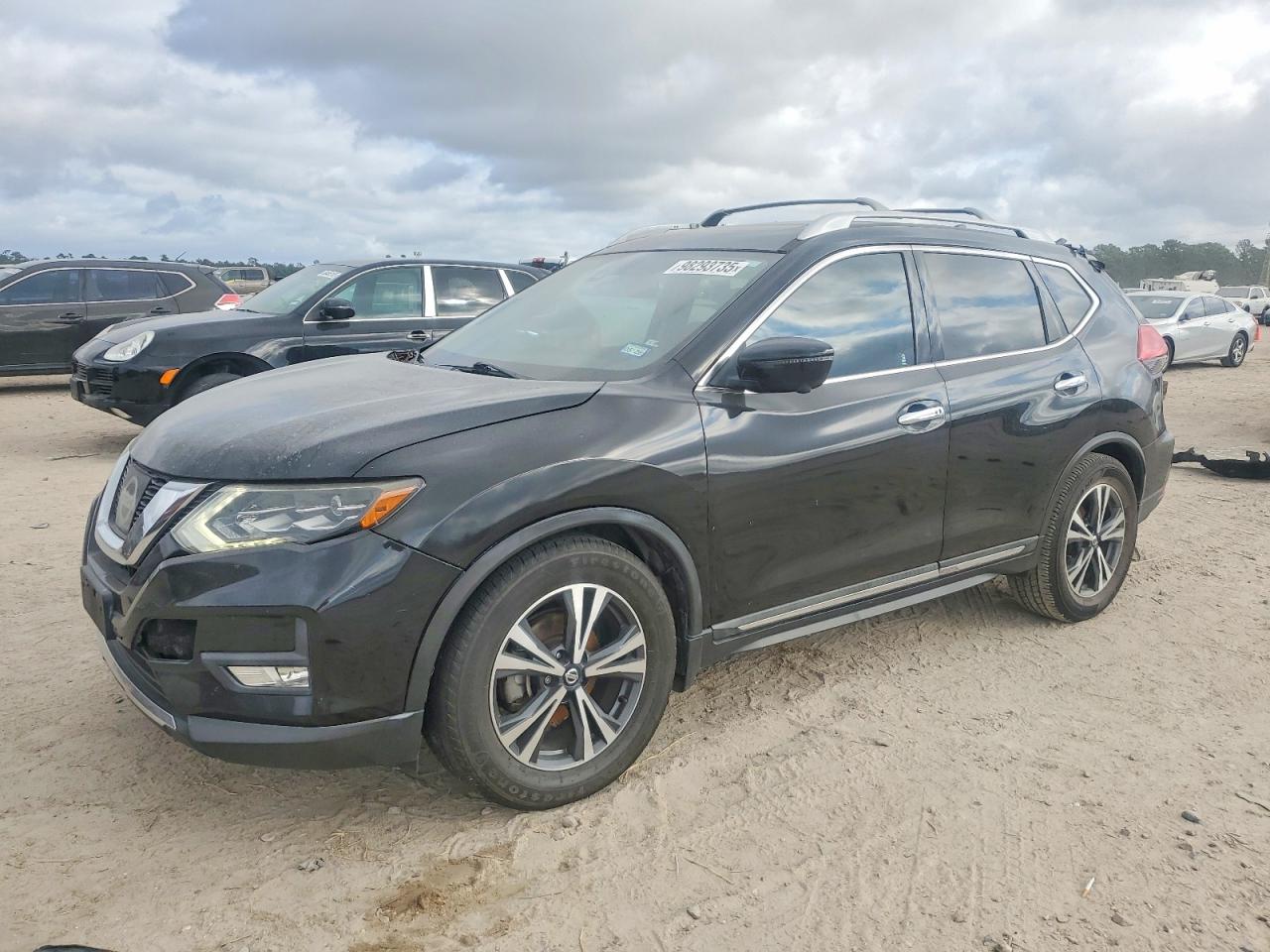 2017 NISSAN ROGUE