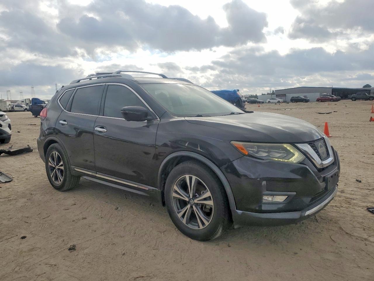 2017 NISSAN ROGUE S photo 4
