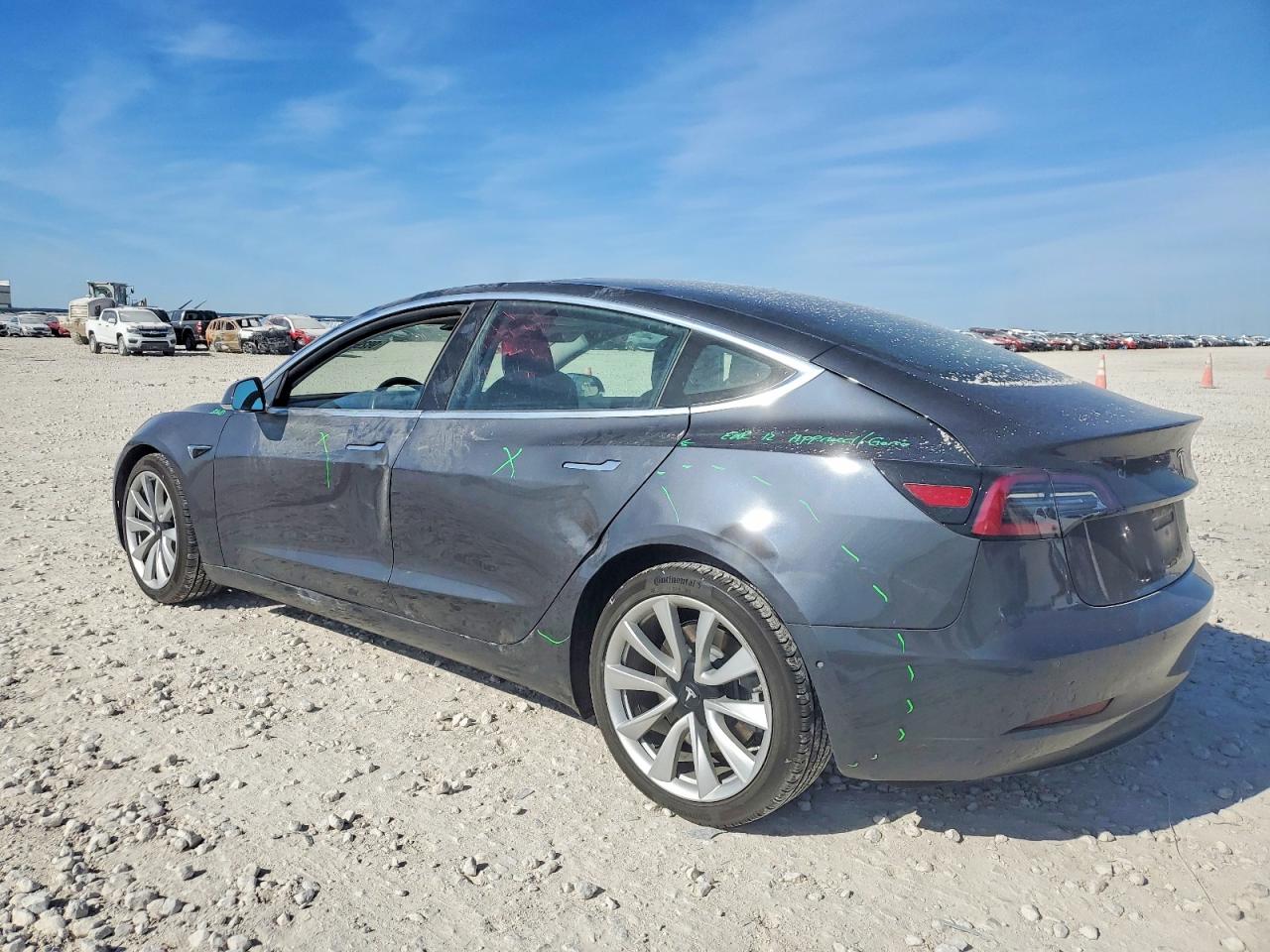 2018 TESLA MODEL 3 photo 2