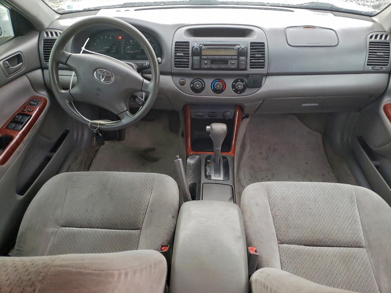 2003 TOYOTA CAMRY LE photo 8