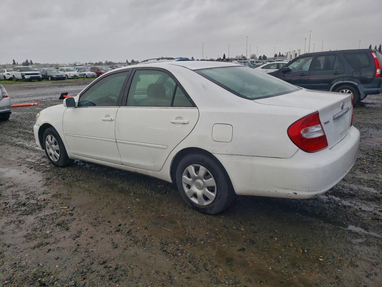 2003 TOYOTA CAMRY LE photo 2