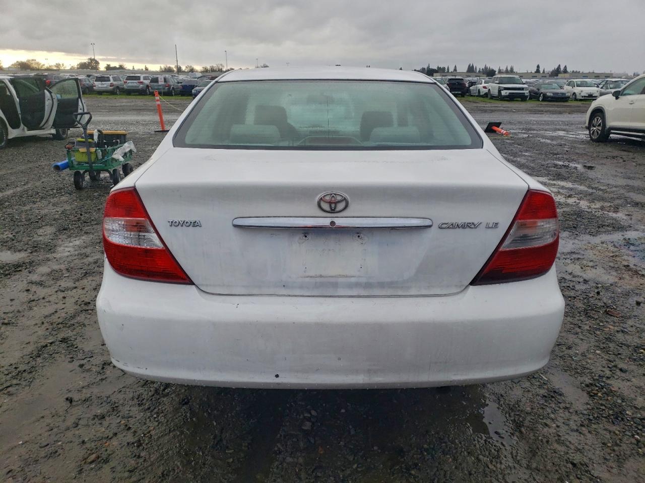 2003 TOYOTA CAMRY LE photo 6