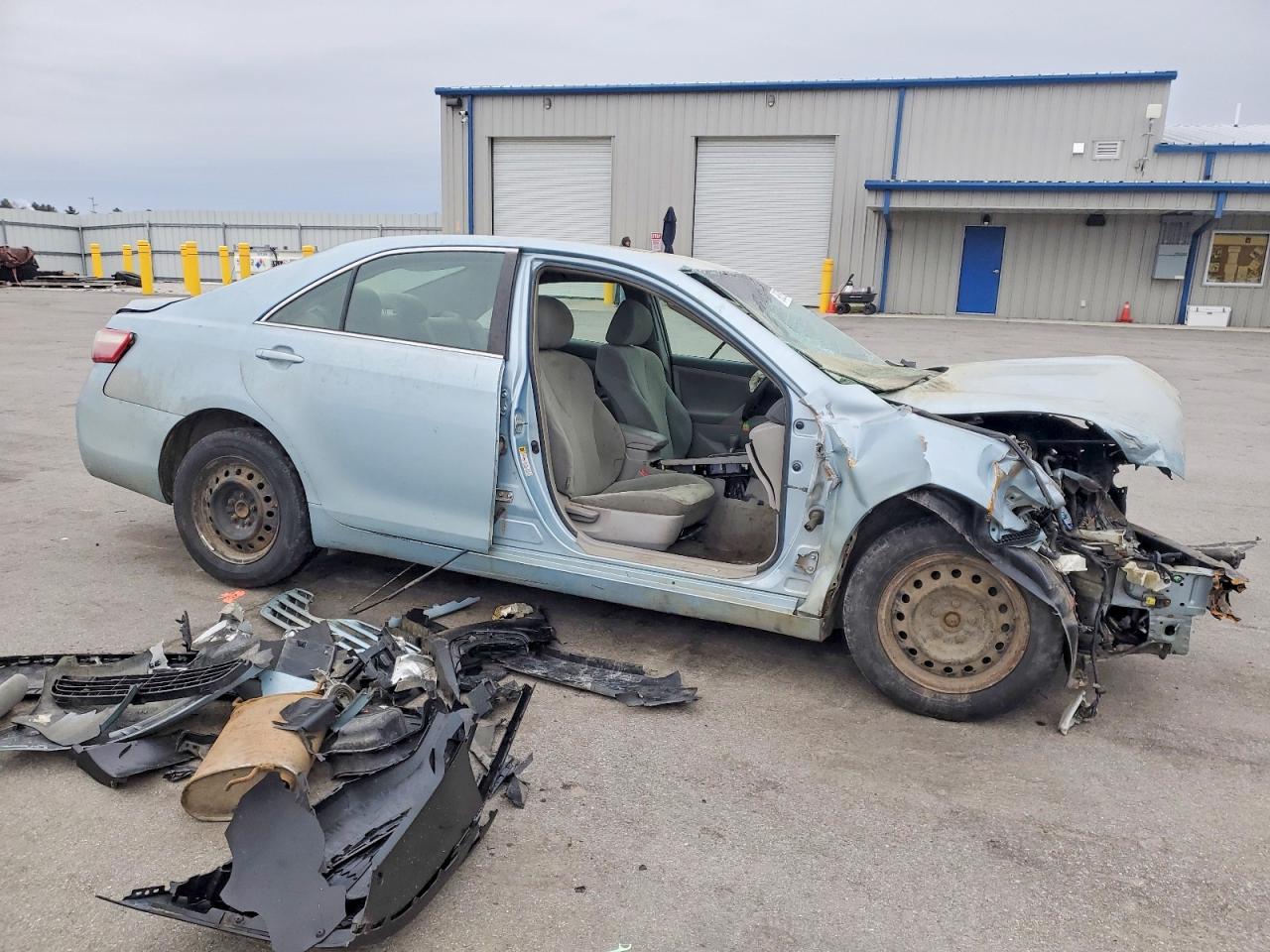 2007 TOYOTA CAMRY CE photo 4