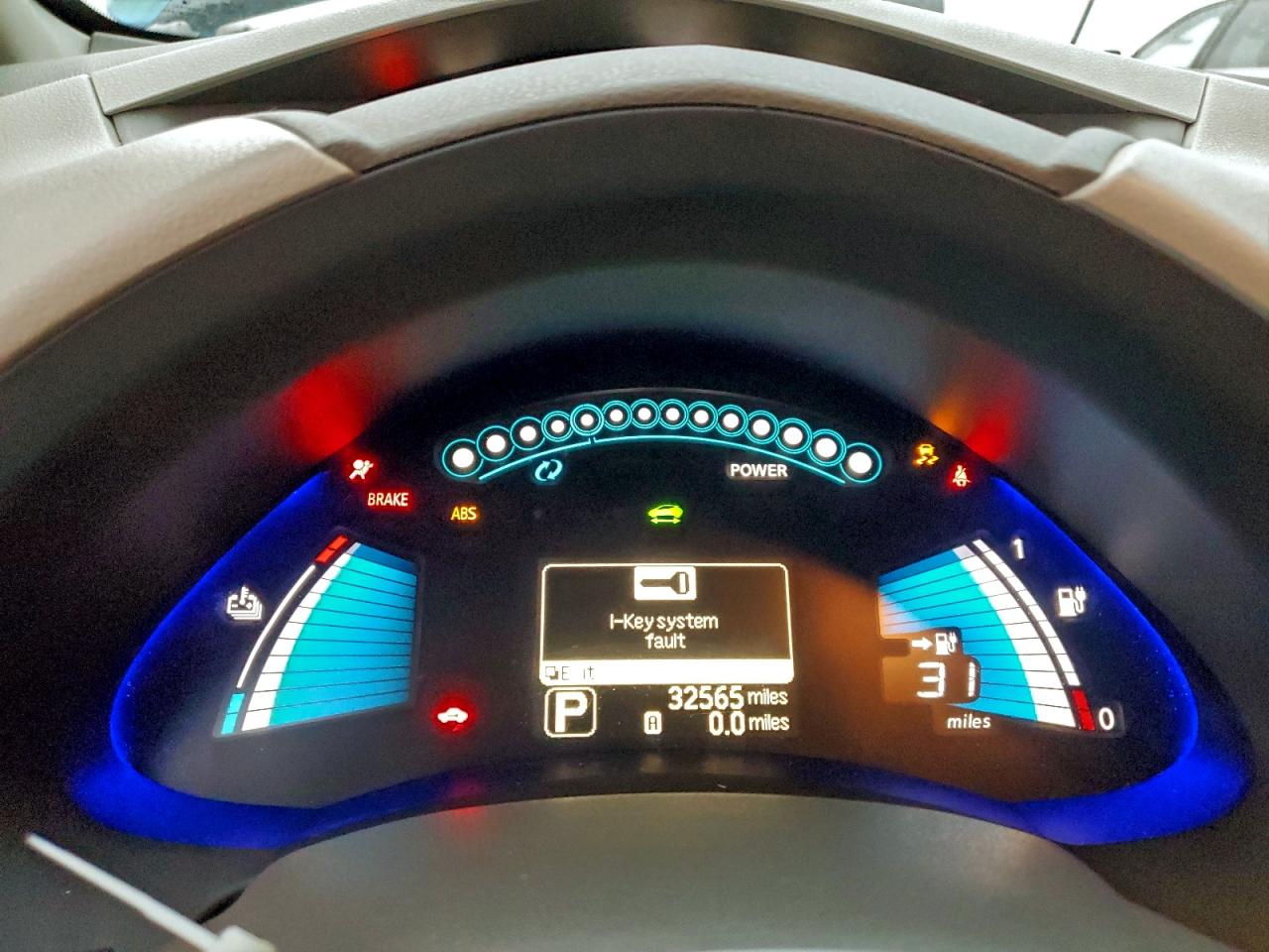 2012 NISSAN LEAF SV photo 9