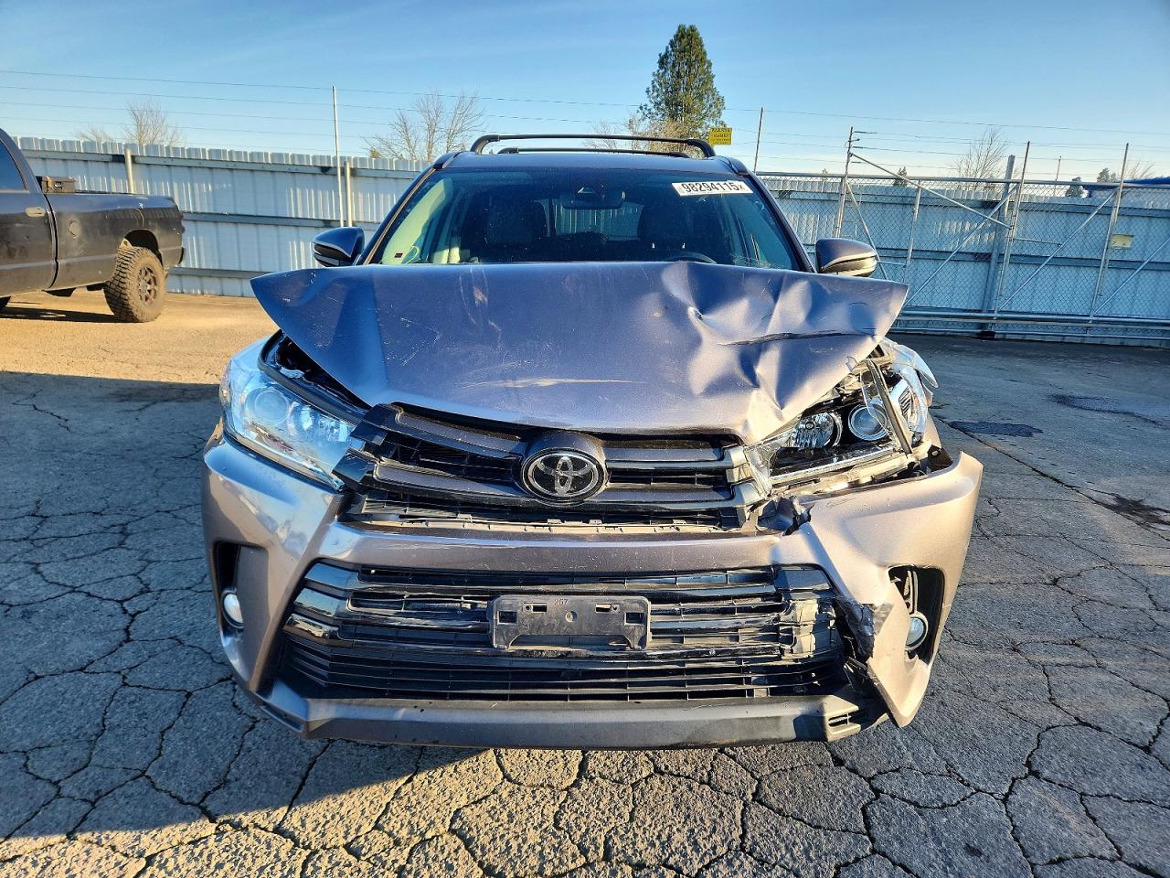 2018 TOYOTA HIGHLANDER SE photo 5