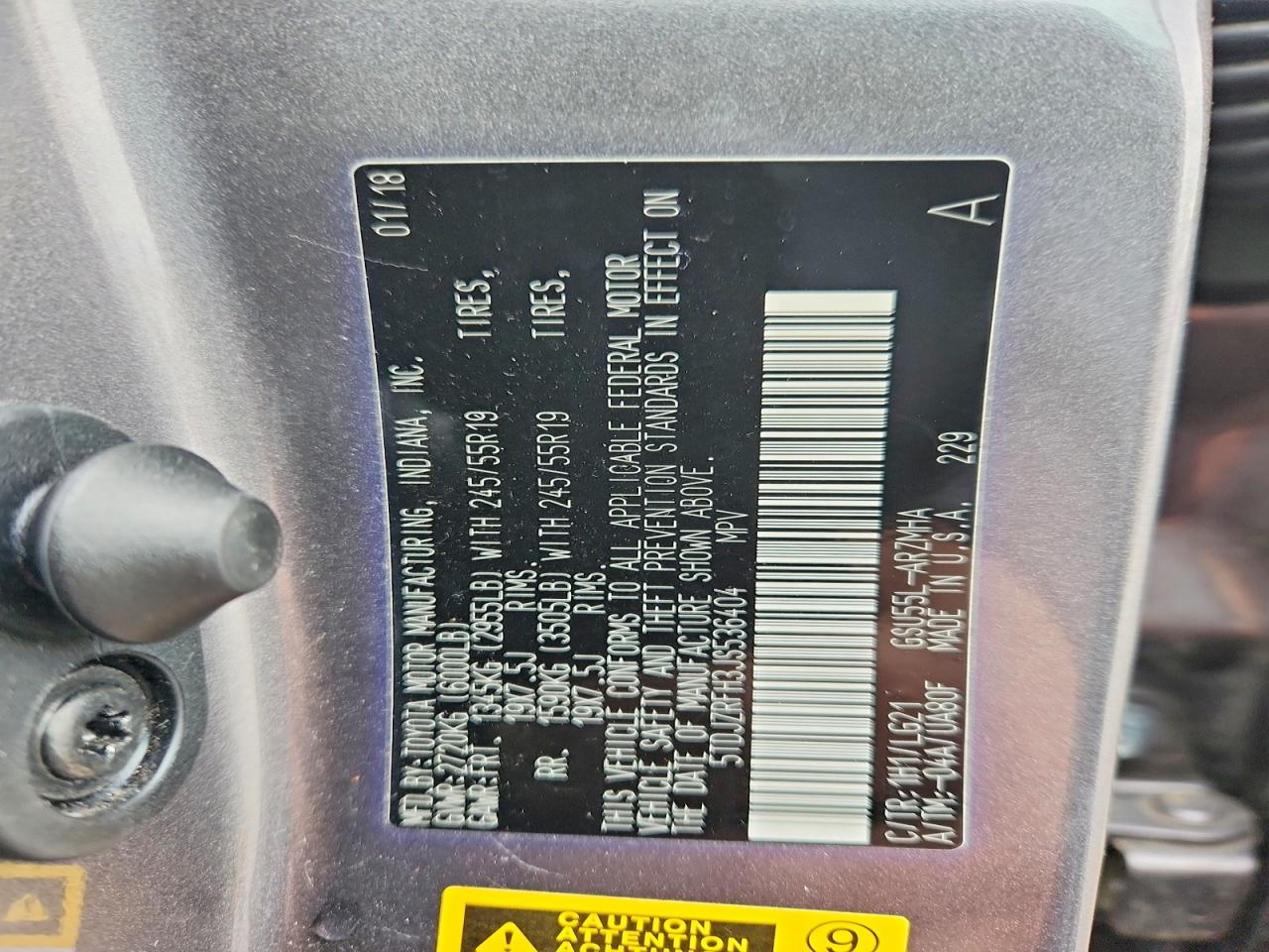 2018 TOYOTA HIGHLANDER SE photo 12