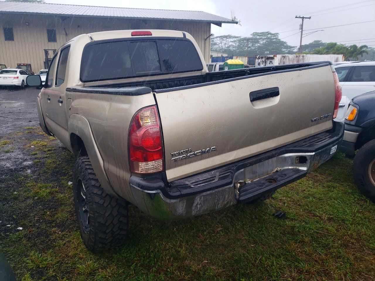 2006 TOYOTA TACOMA photo 2