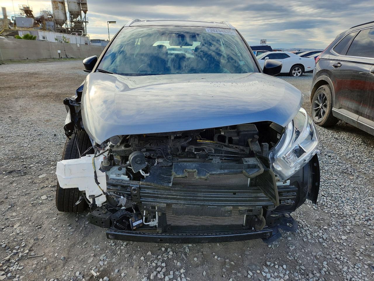 2019 NISSAN KICKS S photo 5