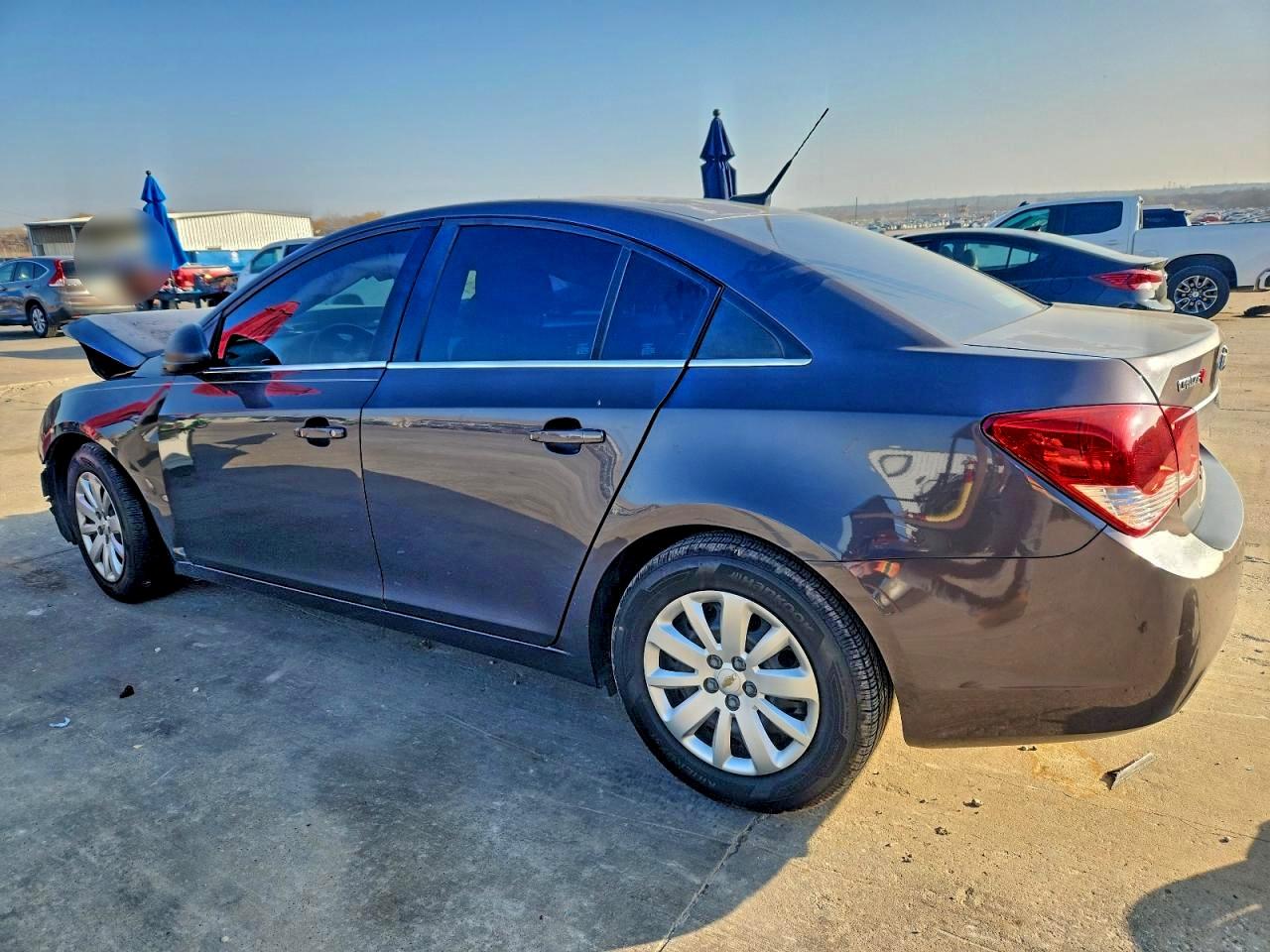 2011 CHEVROLET CRUZE LS photo 2