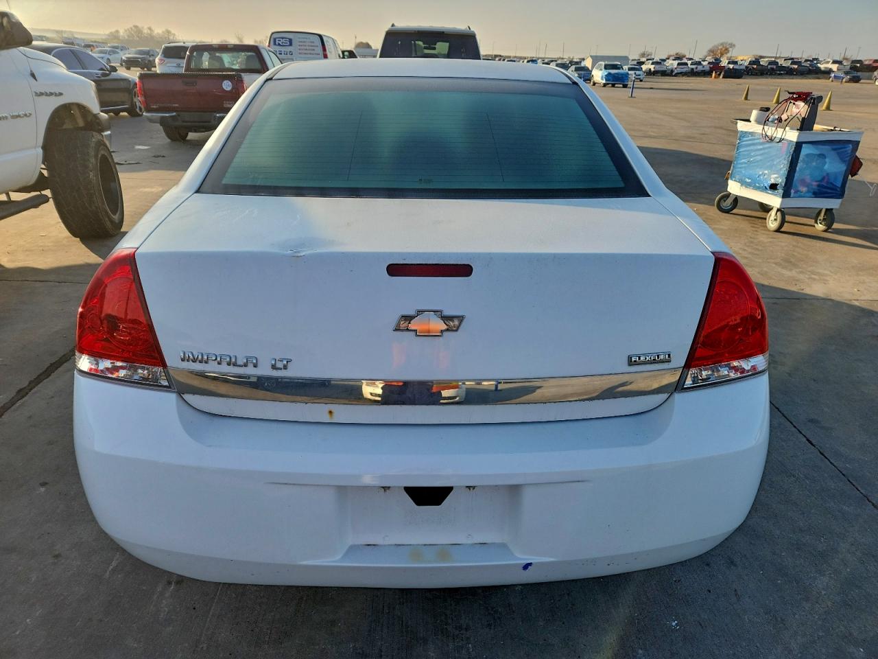 2011 CHEVROLET IMPALA LT photo 6