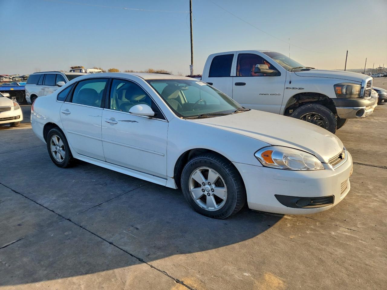 2011 CHEVROLET IMPALA LT photo 4
