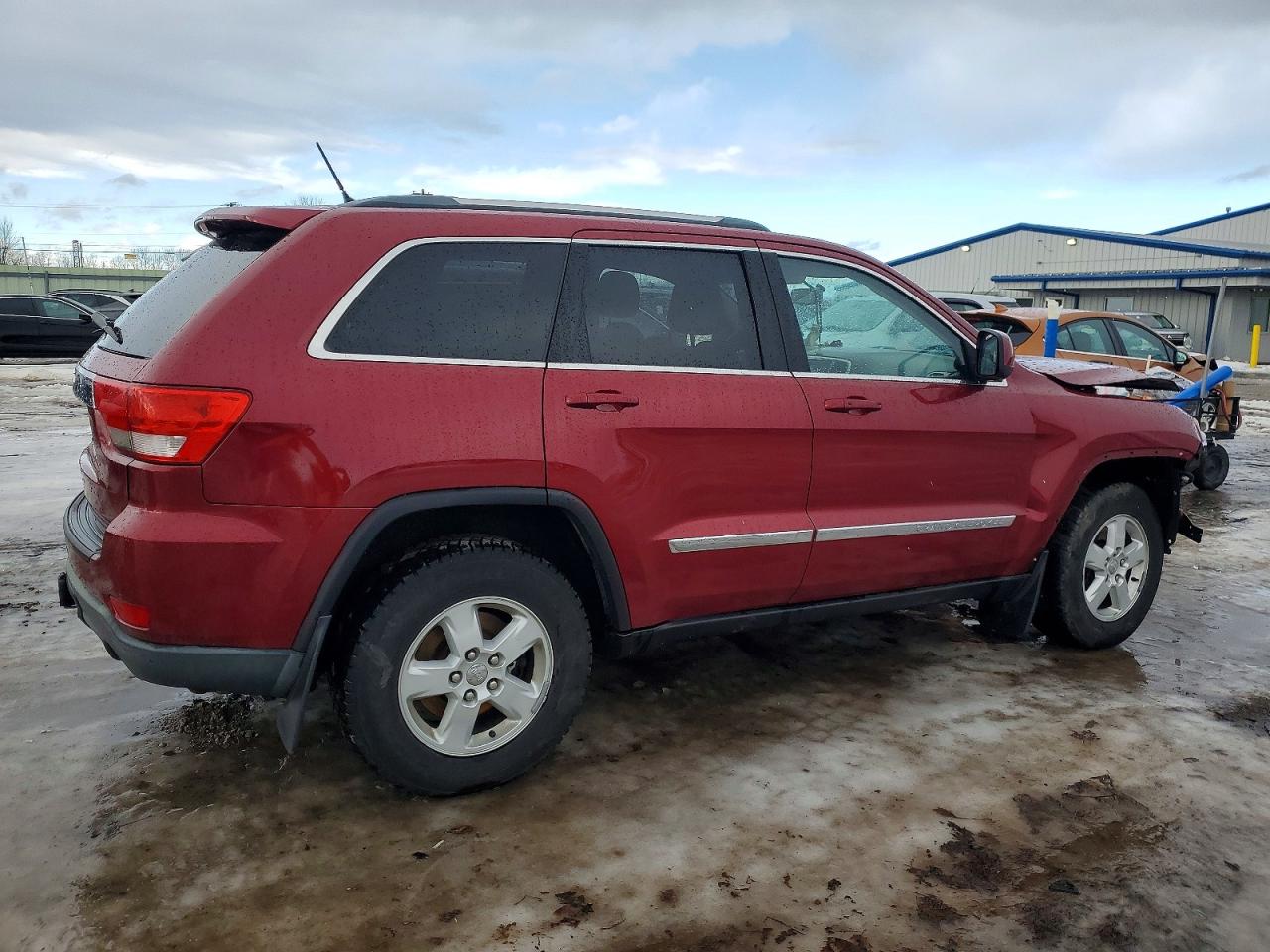 2012 JEEP GRAND CHEROKEE LAREDO photo 3