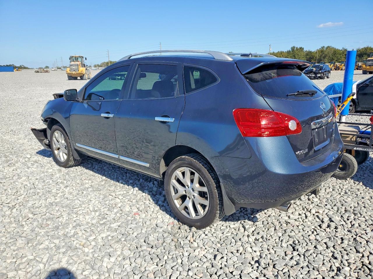 2013 NISSAN ROGUE S photo 2