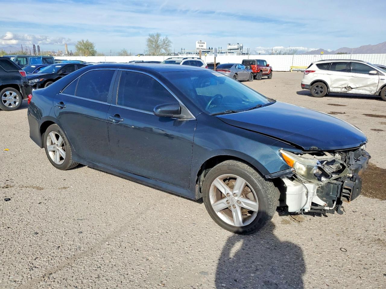 2014 TOYOTA CAMRY L photo 4