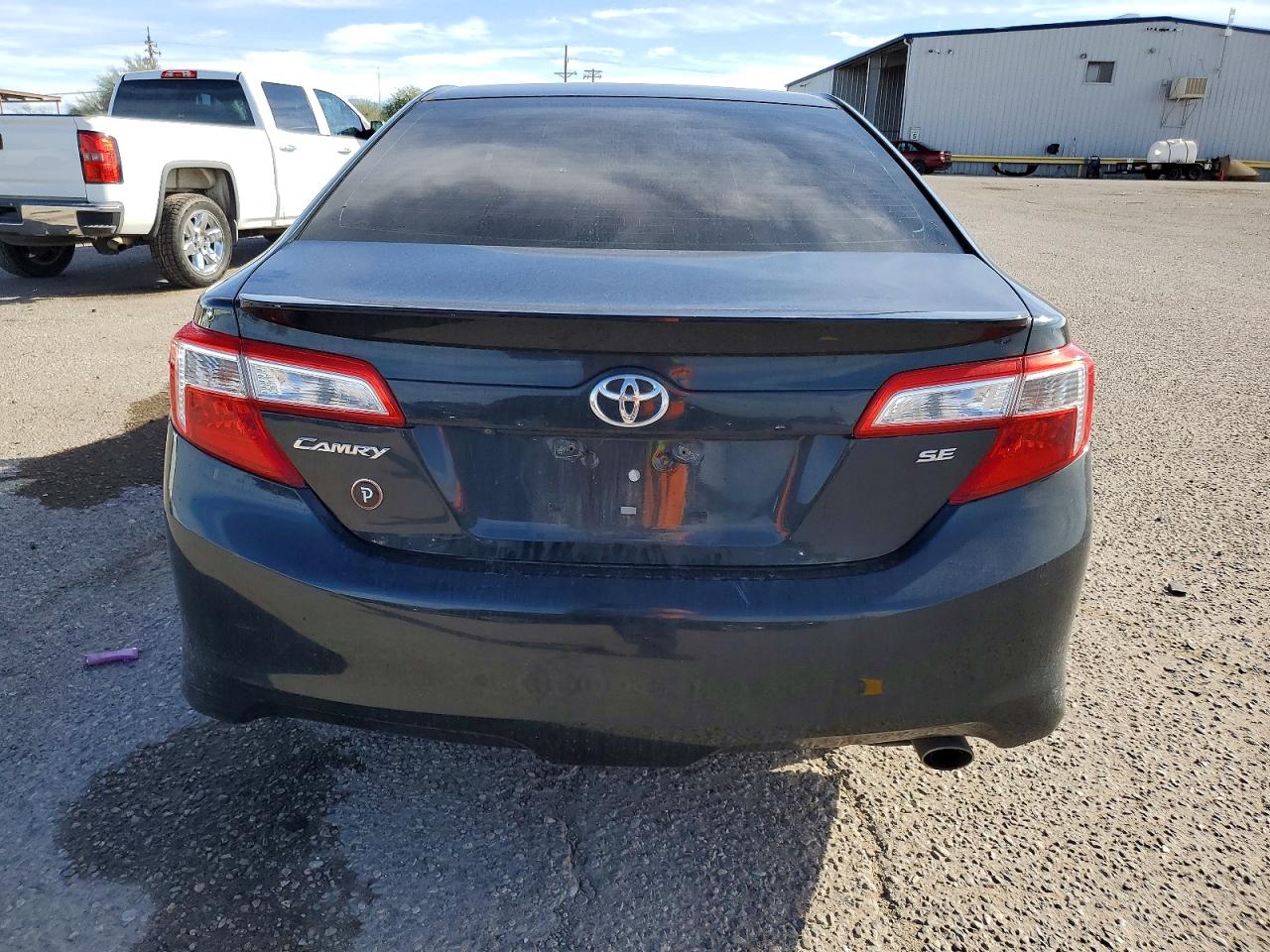 2014 TOYOTA CAMRY L photo 6