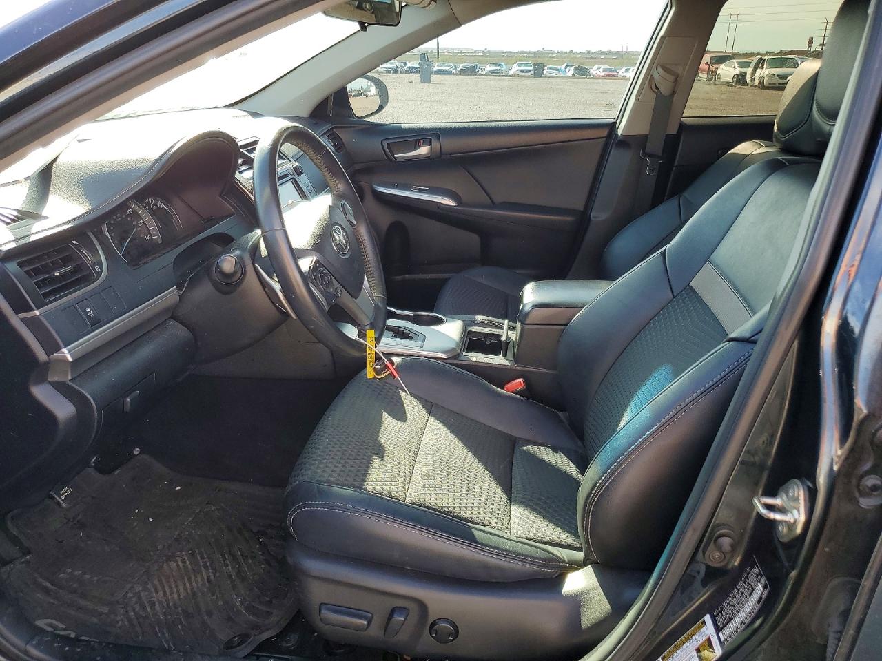 2014 TOYOTA CAMRY L photo 7