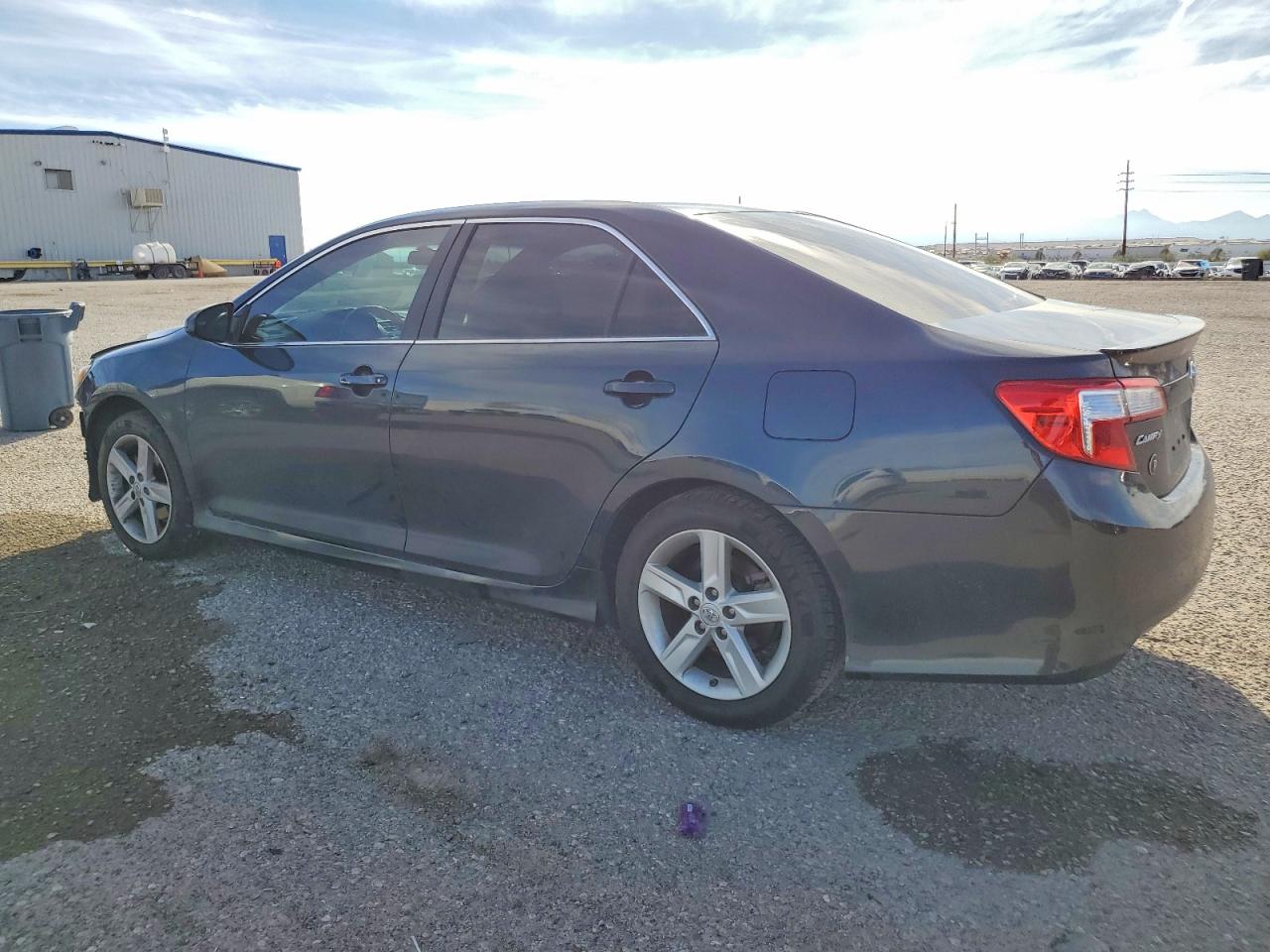 2014 TOYOTA CAMRY L photo 2