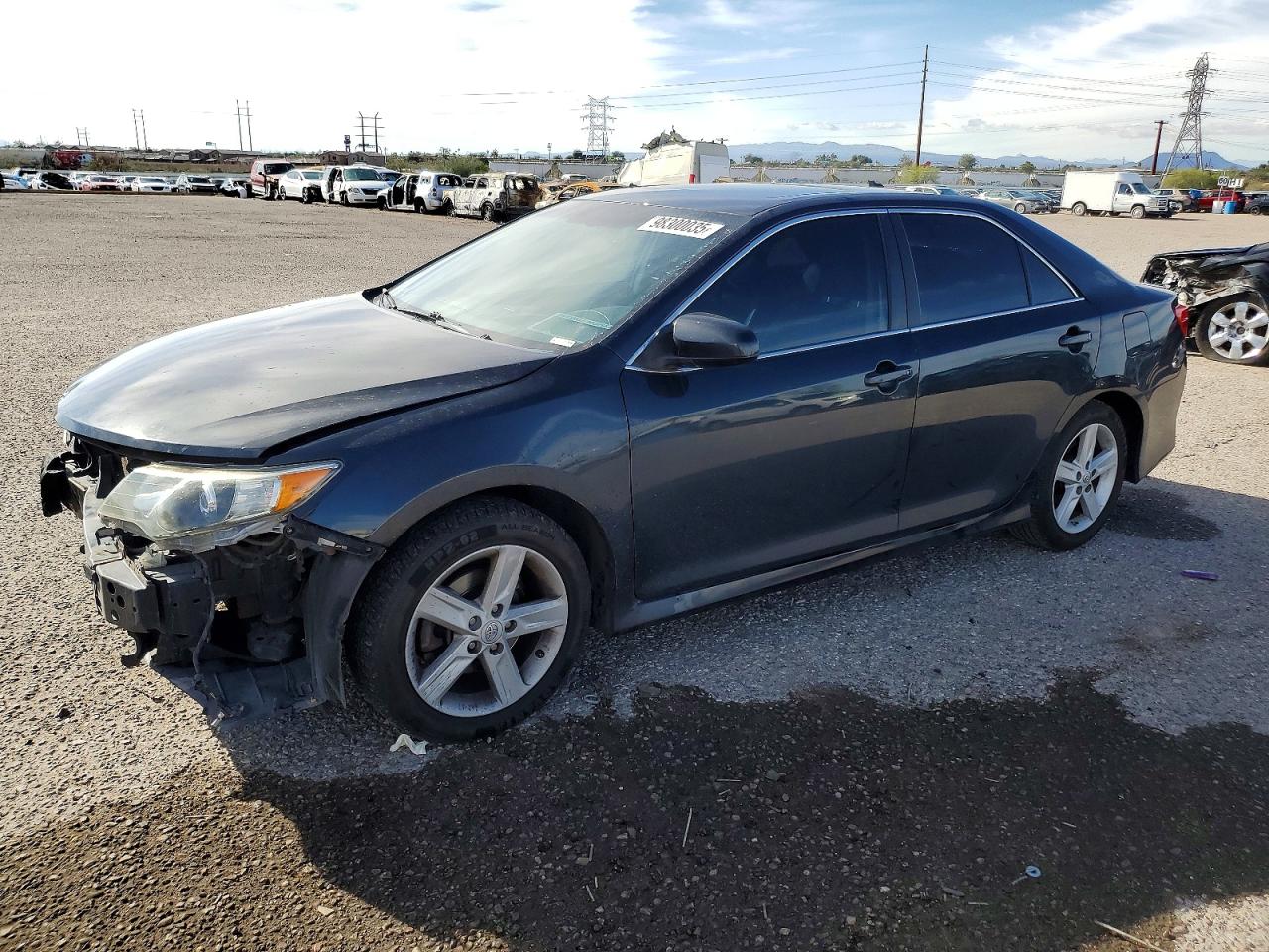 2014 TOYOTA CAMRY