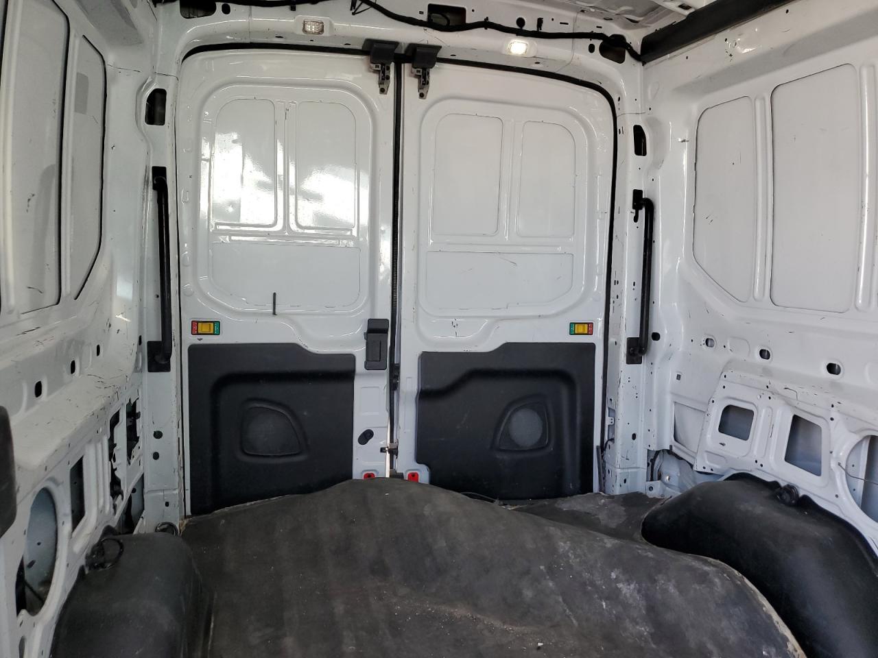 2020 FORD TRANSIT T-150 photo 10