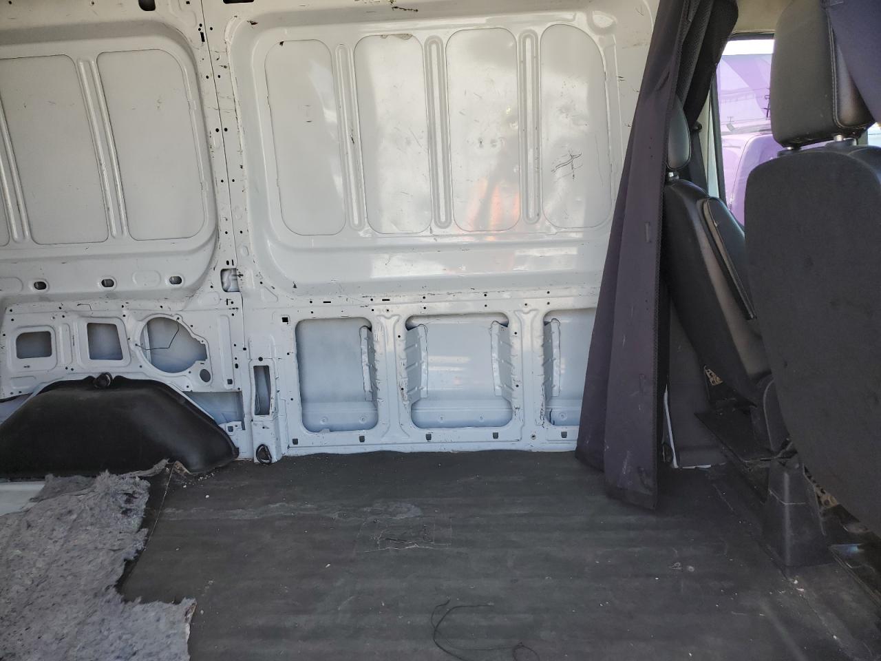2020 FORD TRANSIT T-150 photo 11