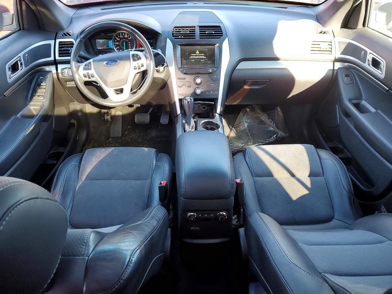 2015 FORD EXPLORER XLT photo 15