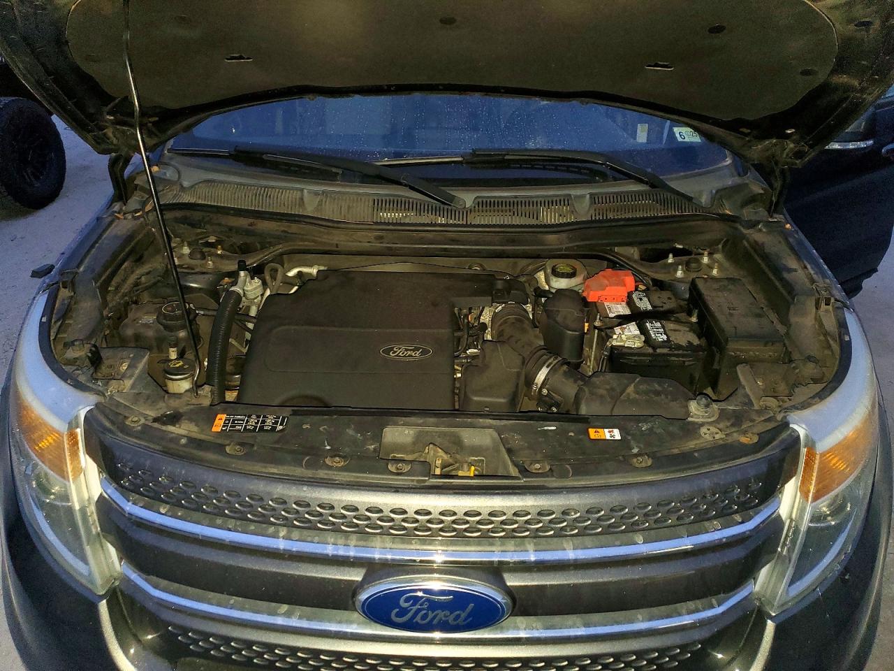 2015 FORD EXPLORER XLT photo 23