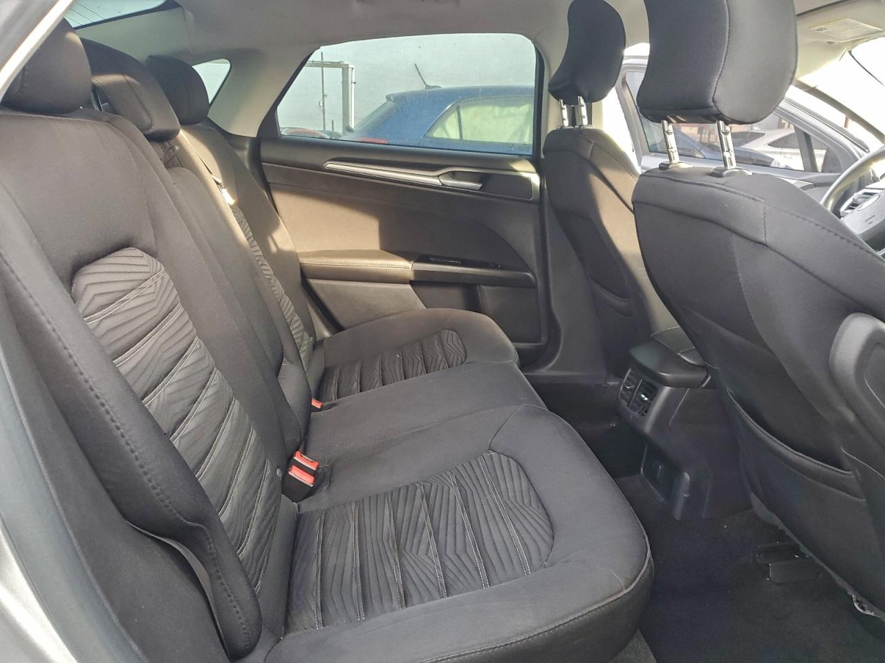 2016 FORD FUSION SE photo 10