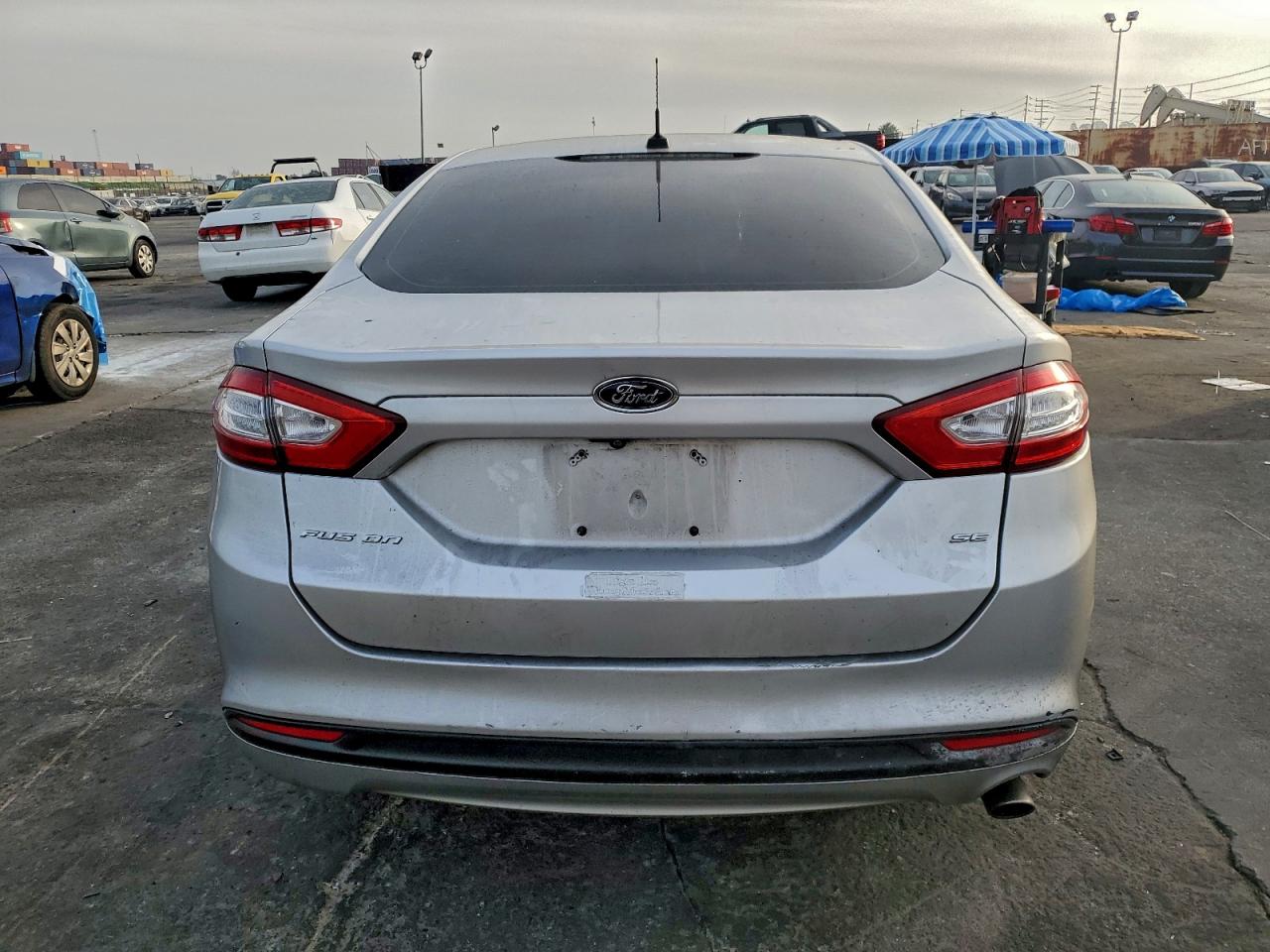2016 FORD FUSION SE photo 6