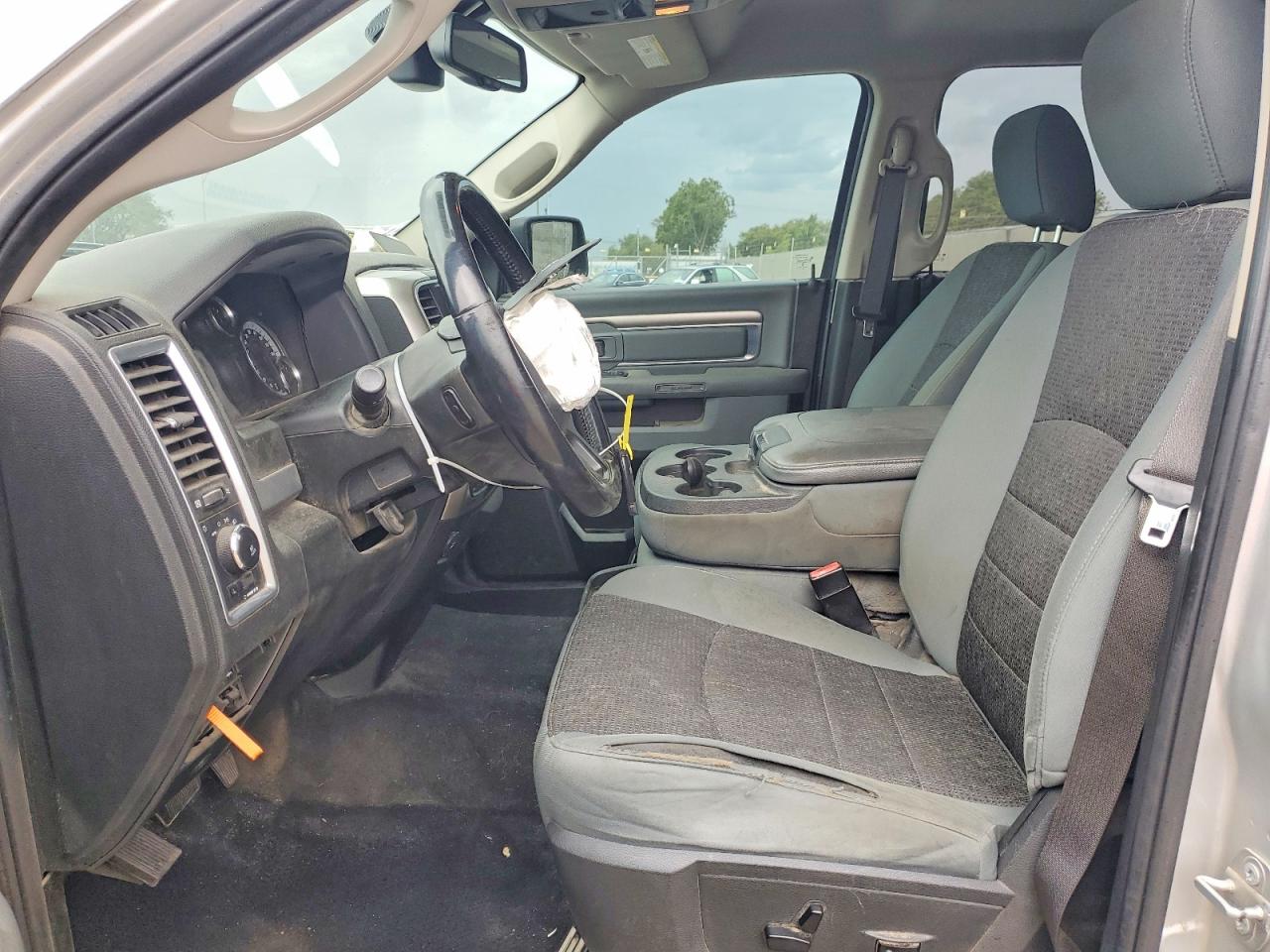 2019 RAM 1500 CLASSIC SLT photo 7