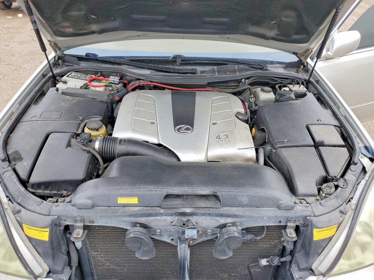 2001 LEXUS LS 430 photo 11