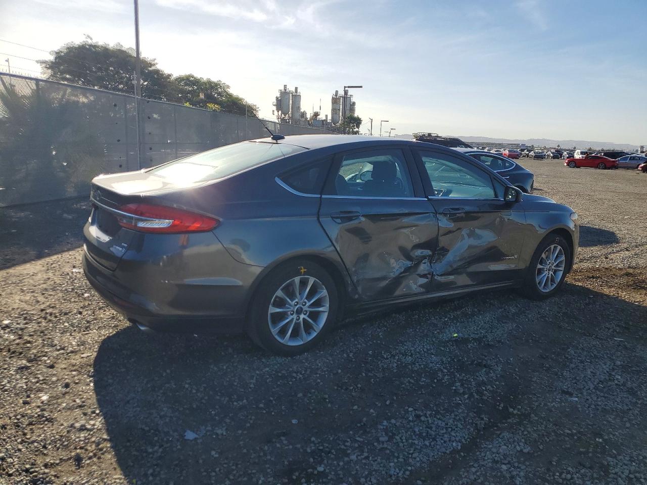 2017 FORD FUSION SE HYBRID photo 3
