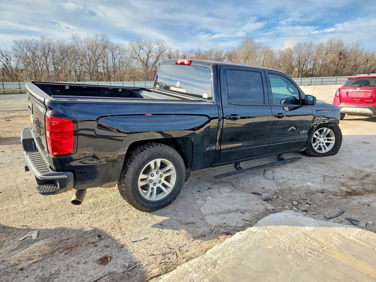 2018 CHEVROLET SILVERADO C1500 LT photo 3