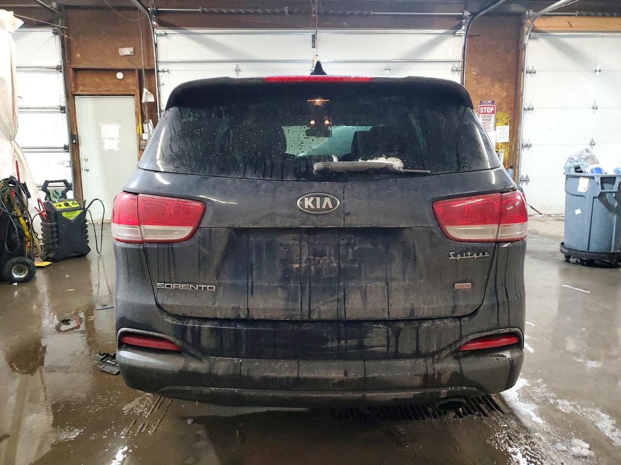 2016 KIA SORENTO LX photo 6