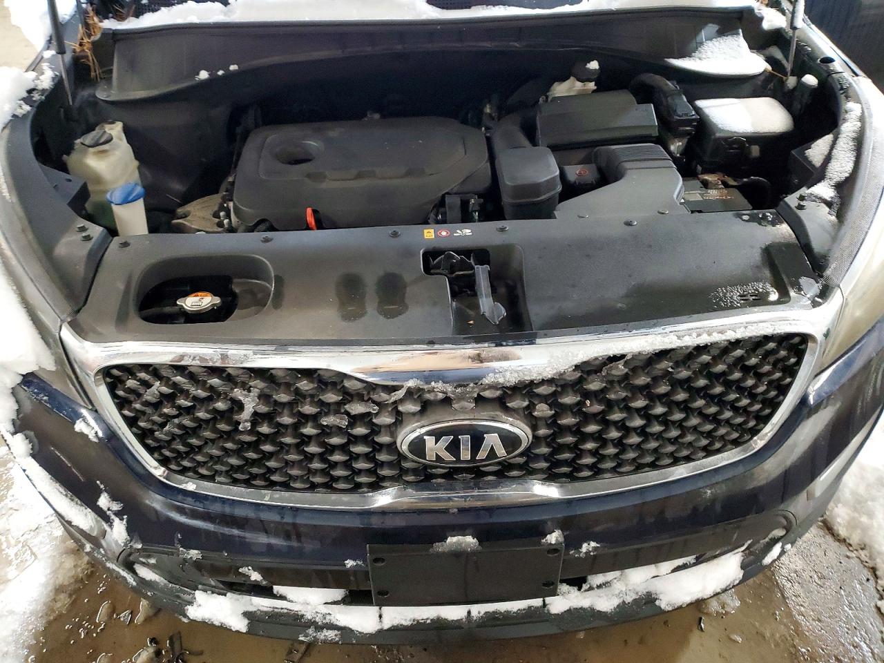 2016 KIA SORENTO LX photo 12